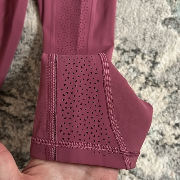 Lululemon Ready To Race Crop *21" in Moss Rose - Picture 7 of 11